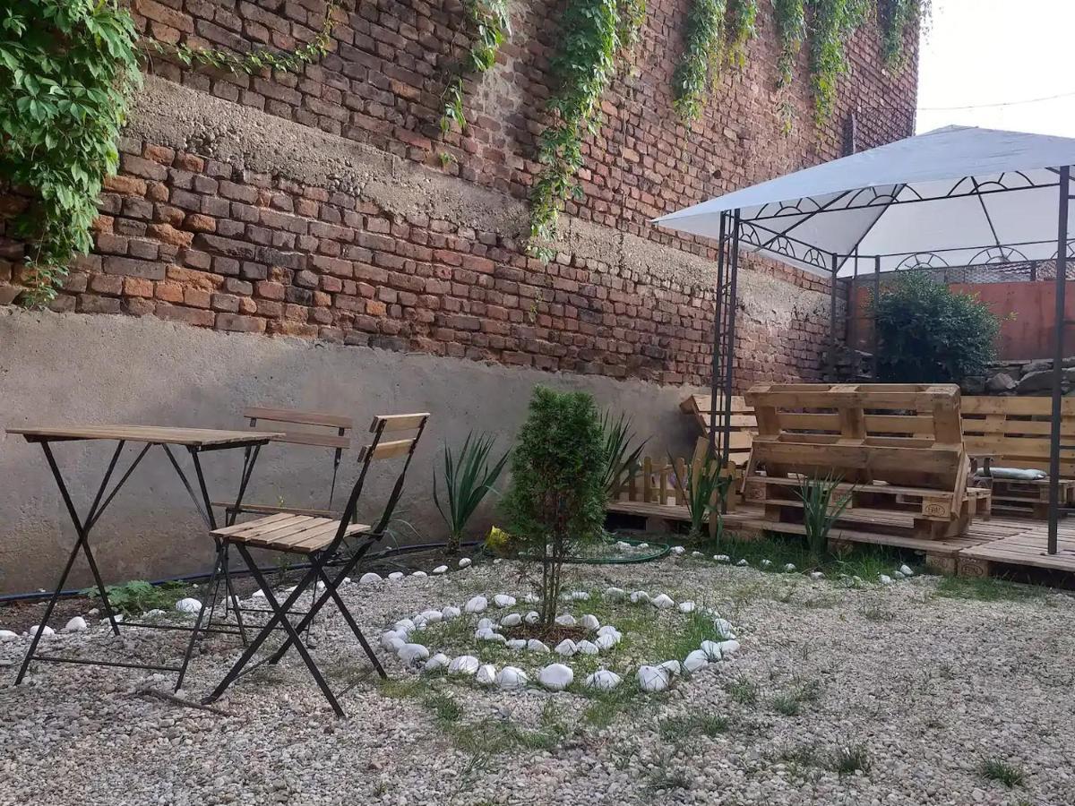 Entire Central House With Guest Rooms & Garden Sofia Ngoại thất bức ảnh