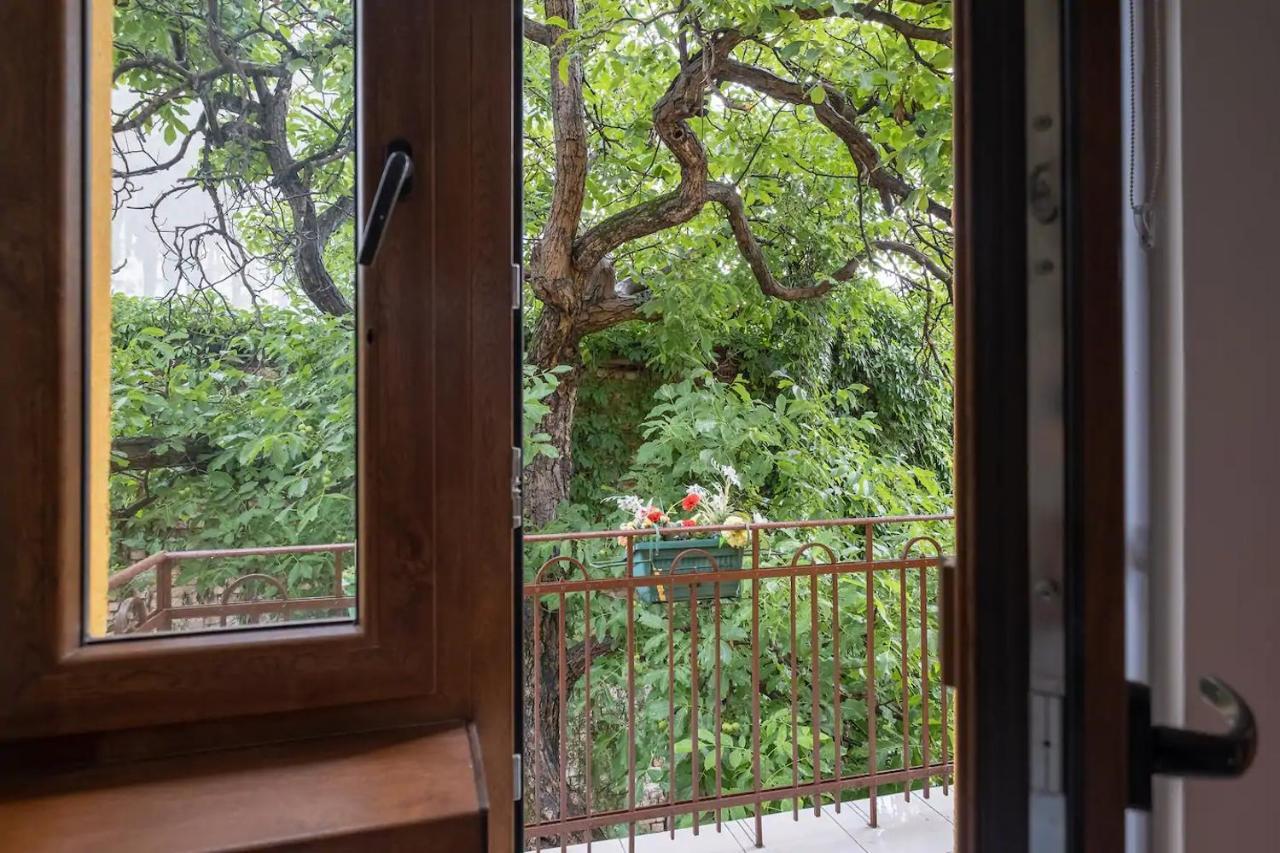 Entire Central House With Guest Rooms & Garden Sofia Ngoại thất bức ảnh
