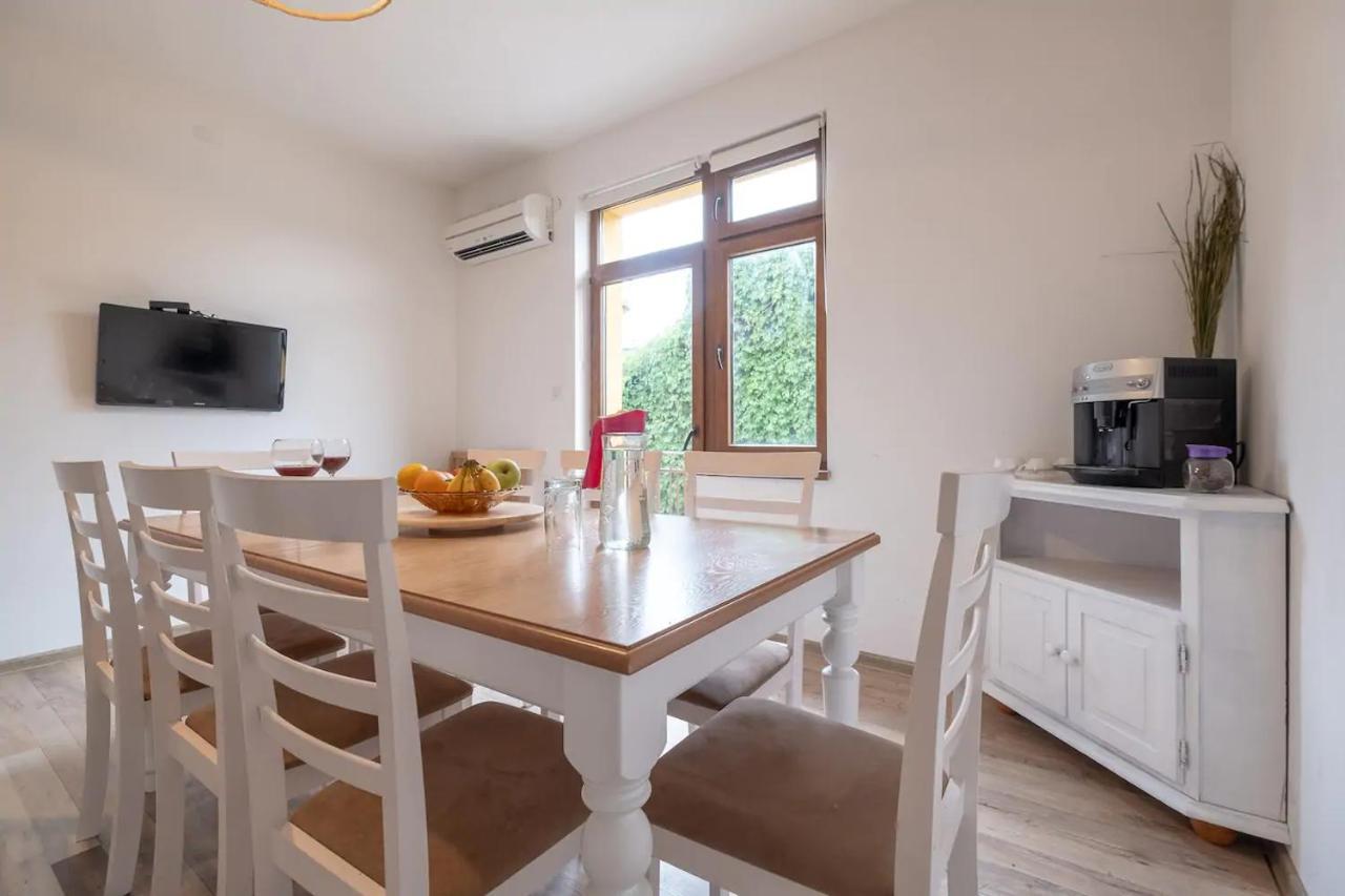 Entire Central House With Guest Rooms & Garden Sofia Ngoại thất bức ảnh