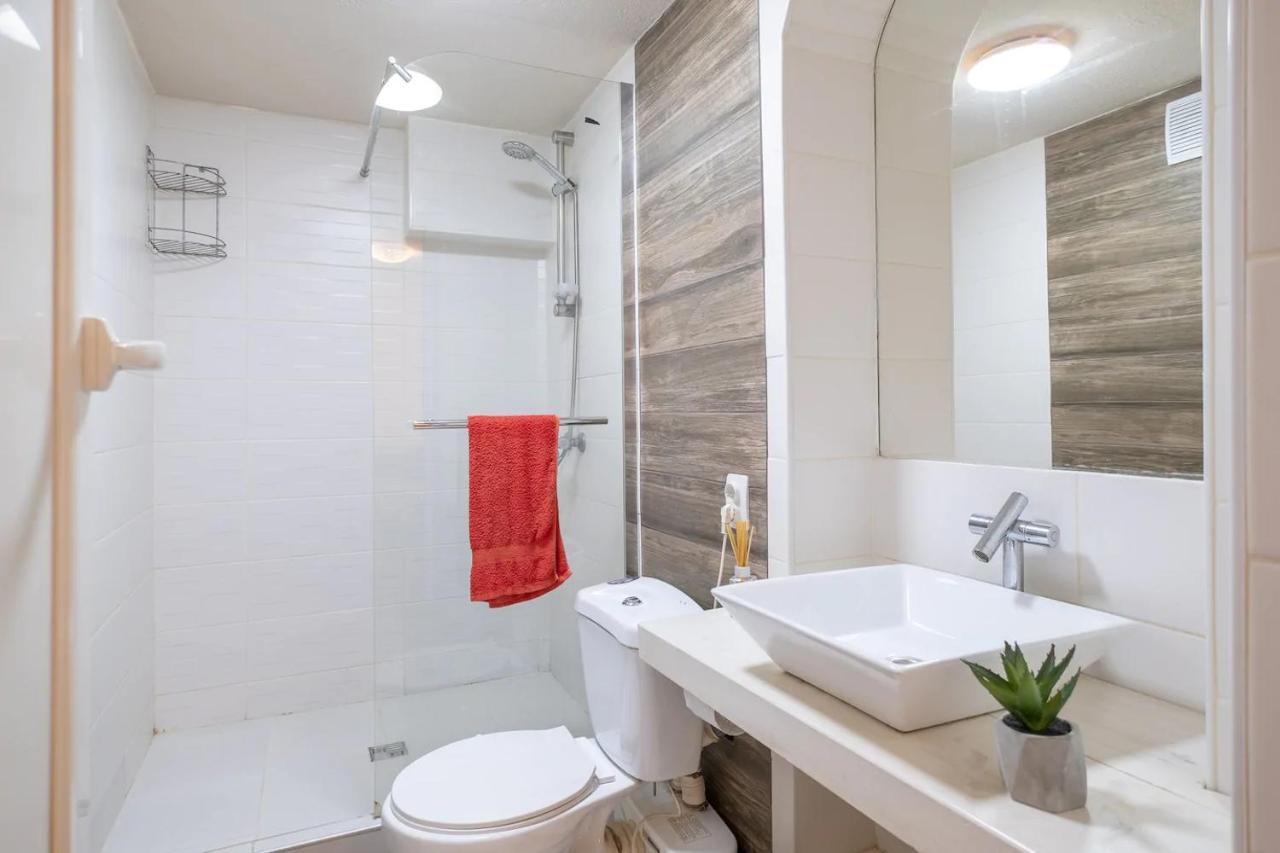 Entire Central House With Guest Rooms & Garden Sofia Ngoại thất bức ảnh