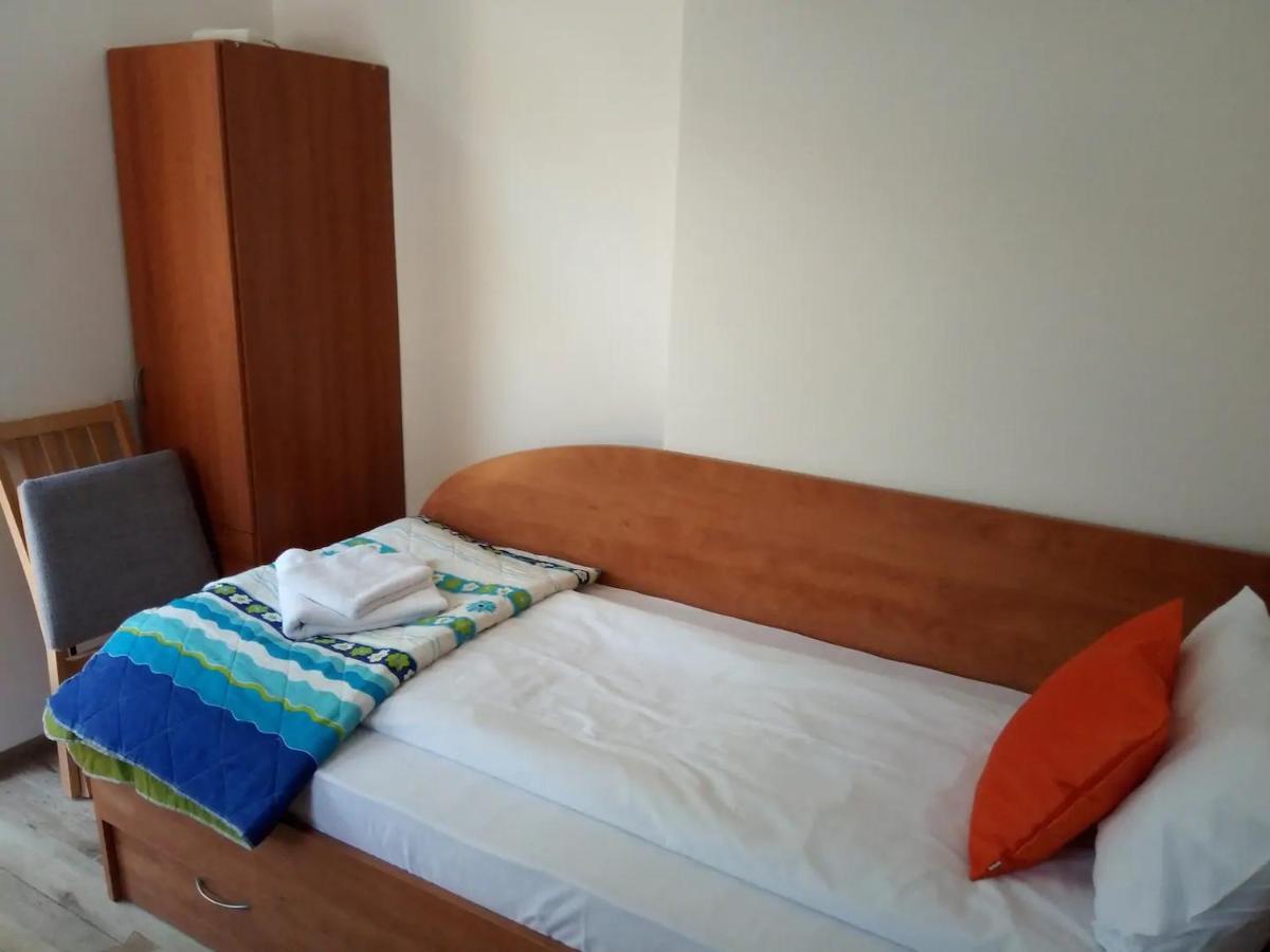 Entire Central House With Guest Rooms & Garden Sofia Ngoại thất bức ảnh